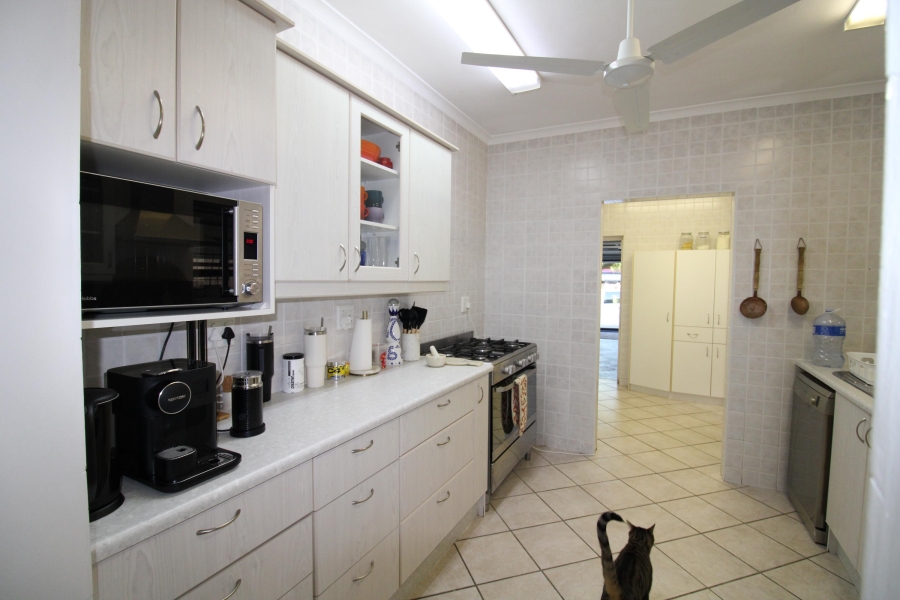 To Let 3 Bedroom Property for Rent in Somerset West Western Cape